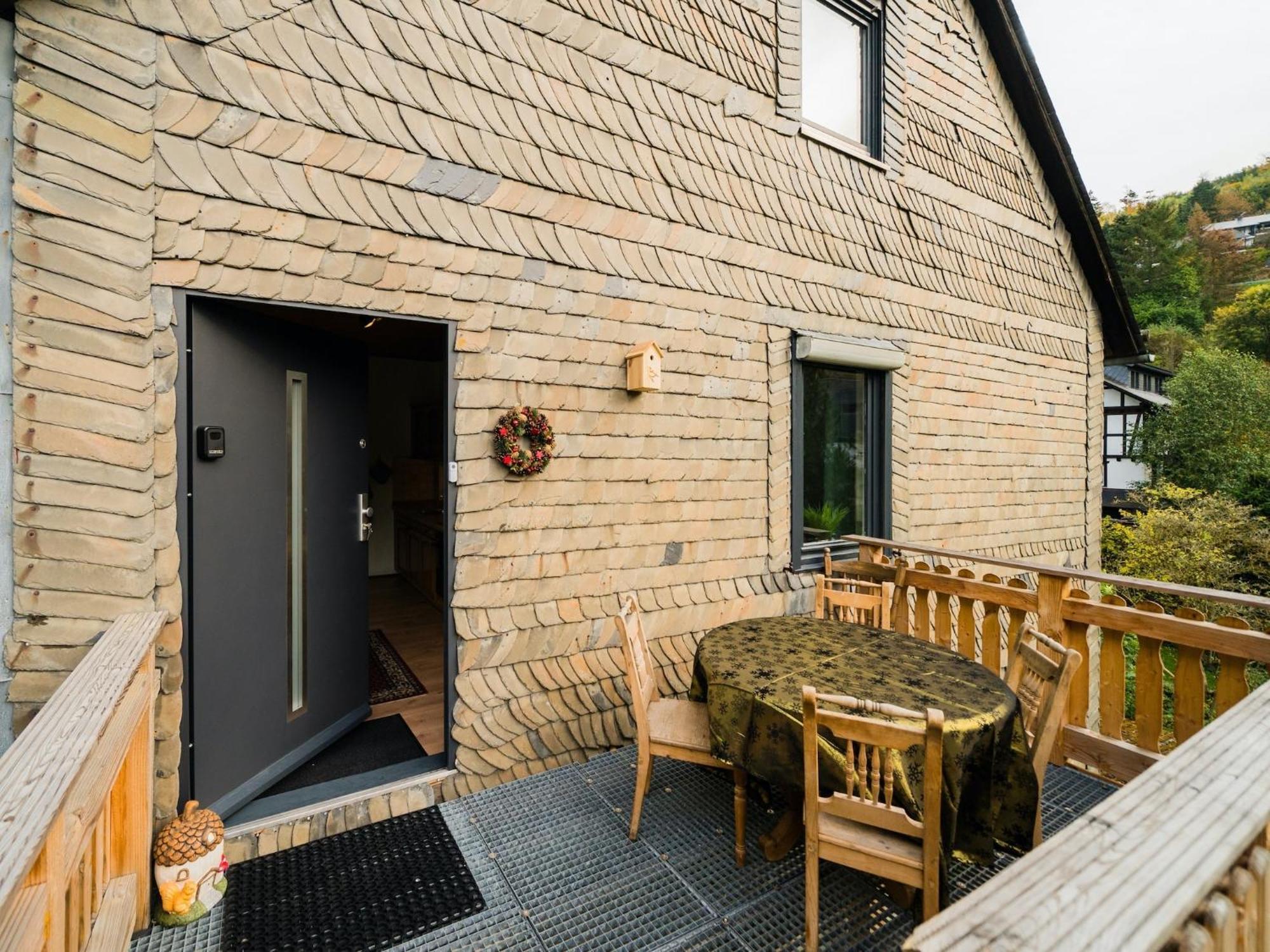Large Detached Holiday Home In Willingen With Garden Buitenkant foto