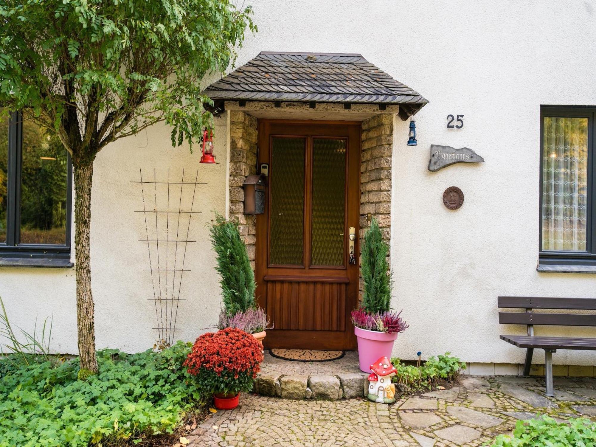 Large Detached Holiday Home In Willingen With Garden Buitenkant foto